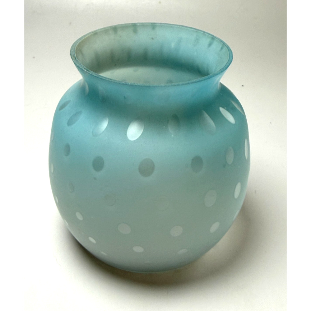Vintage 4" Fenton Powder Blue Bubble Optic Short Vase Cased Satin Art Glass - Picture 6 of 6